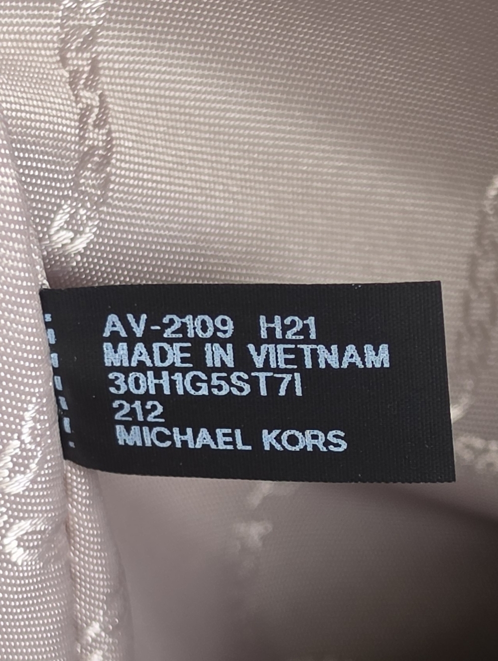 Michael Kors Sinclair Logo Large Tote - Picture 7 of 10